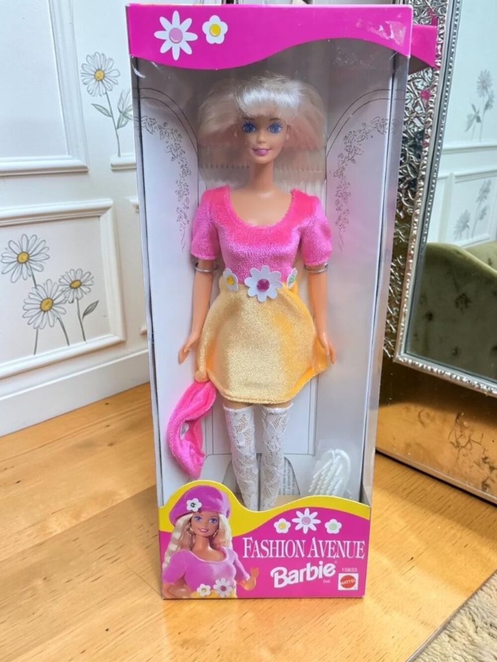 Fashion Avenue Barbie Doll 1995